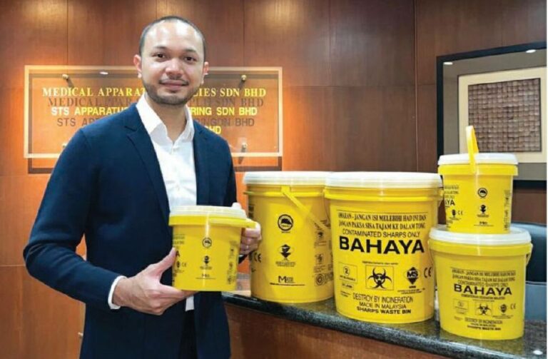 Medical Apparatus Supplies Sdn Bhd executive director Mohd Niza Md Azar says its MyHIJAU Mark Sharps Waste Containers are approved by the Health Ministry.- Pic courtesy