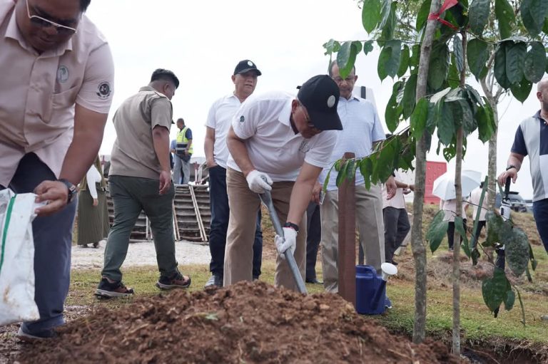 Kerajaan Pahang memperuntukkan RM2 juta bagi tujuan kelestarian biodiversiti di negeri Pahang membabitkan beberapa projek. - Gambar hiasan